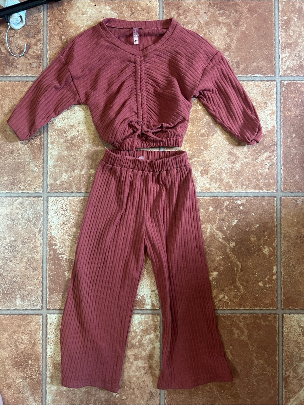 Two-Piece Ribbed Lounge Set in Mauve